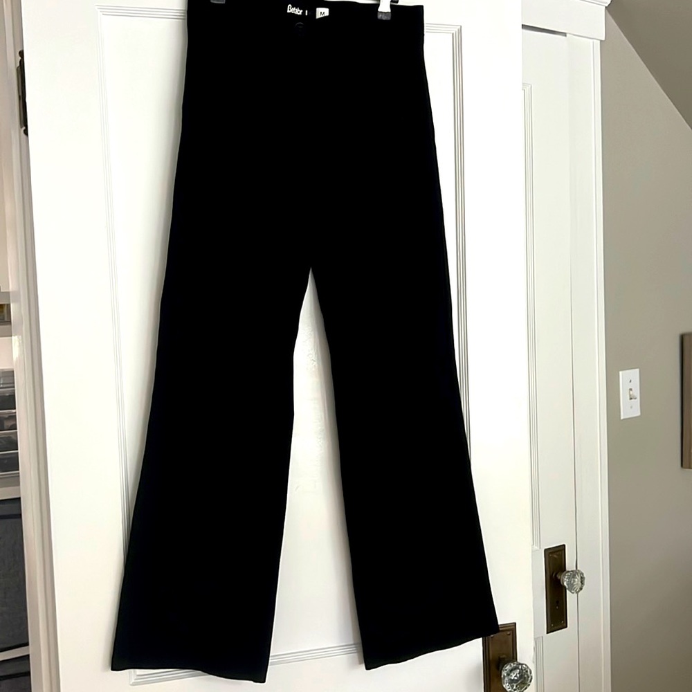 Beta brand — the OG leggings that are dress pants M